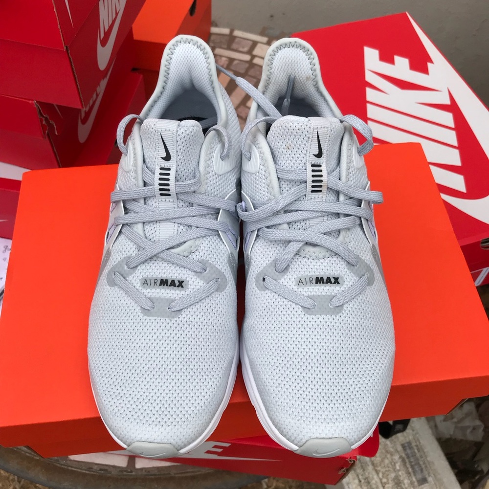 NIKE AIR MAX Sz 6y Equivalent women’s sz 7.5 - Picture 7 of 8